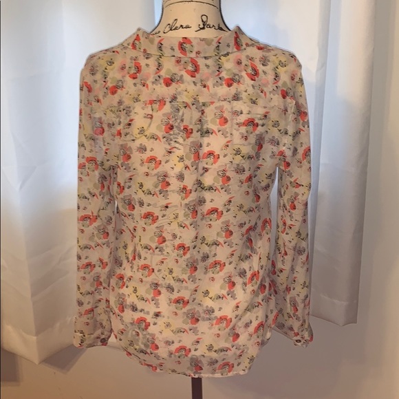 Ann Taylor Loft blouse size medium petit - Picture 3 of 4